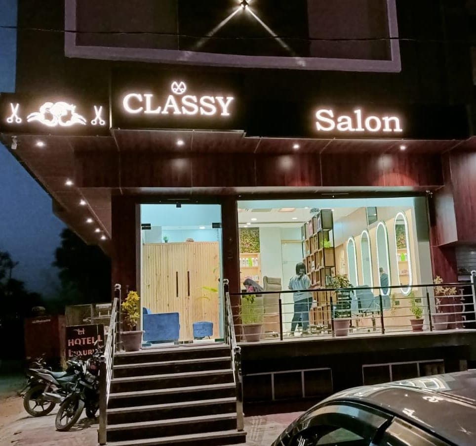Classy Unisex Salon