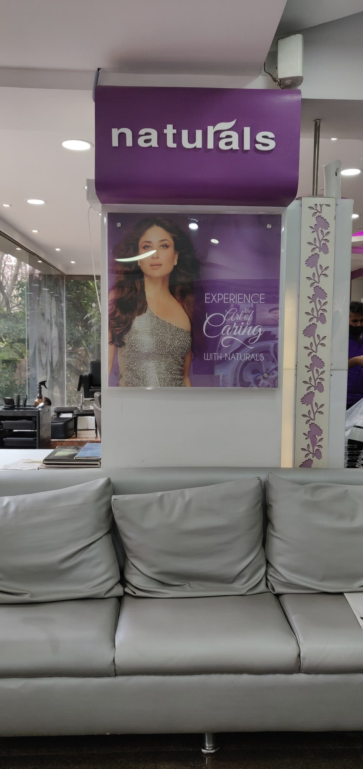 Naturals Salon & Spa