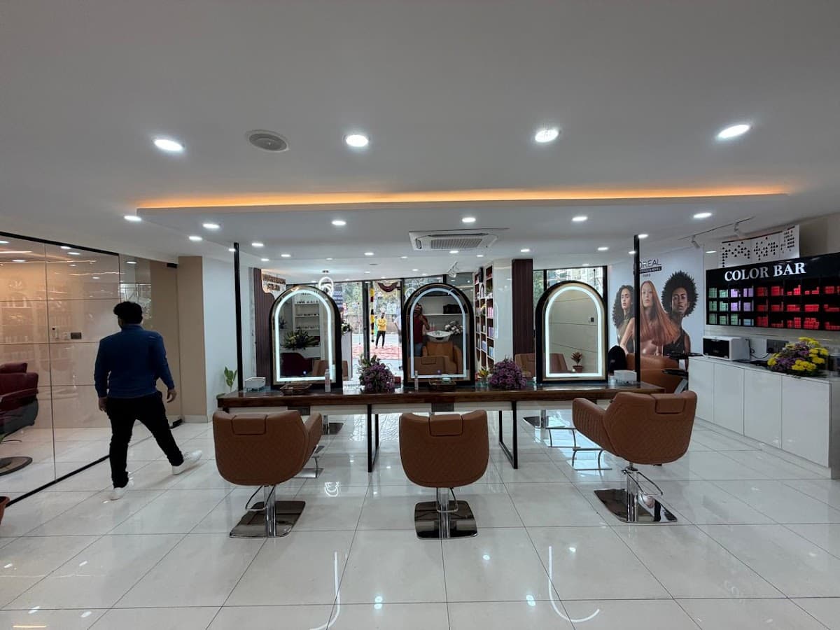 Modish Family Salon Sompura