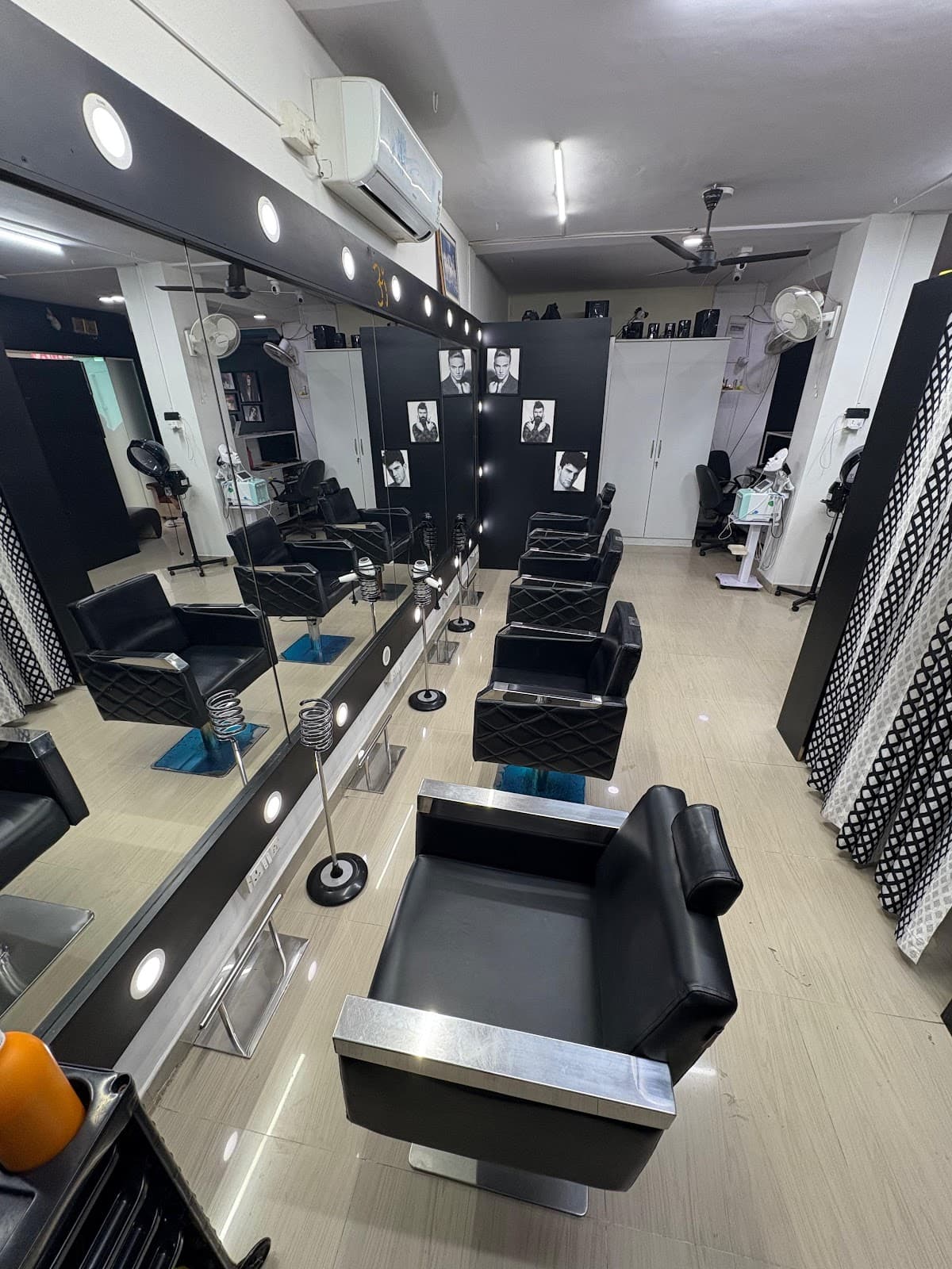 Fame Unisex Salon and Academy