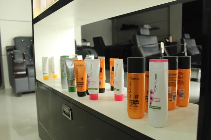 B bounce unisex salon