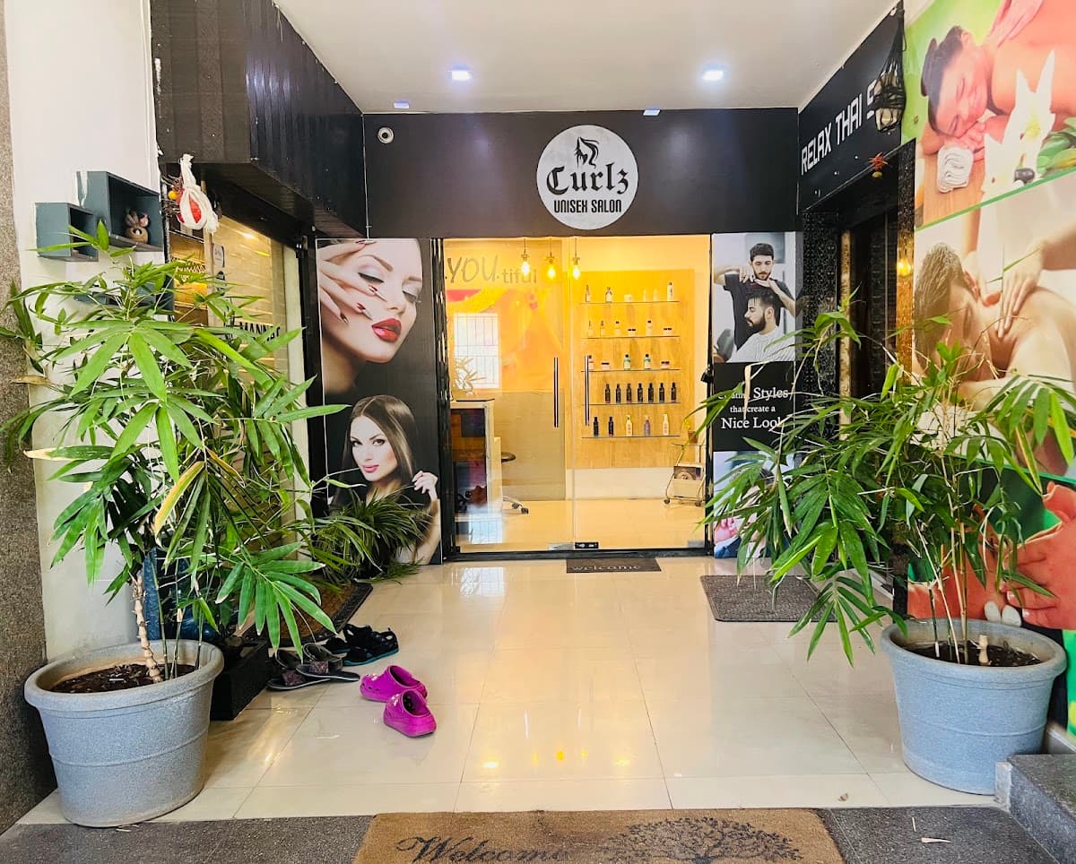 Curlz Unisex Salon | Marathahalli, Bangalore