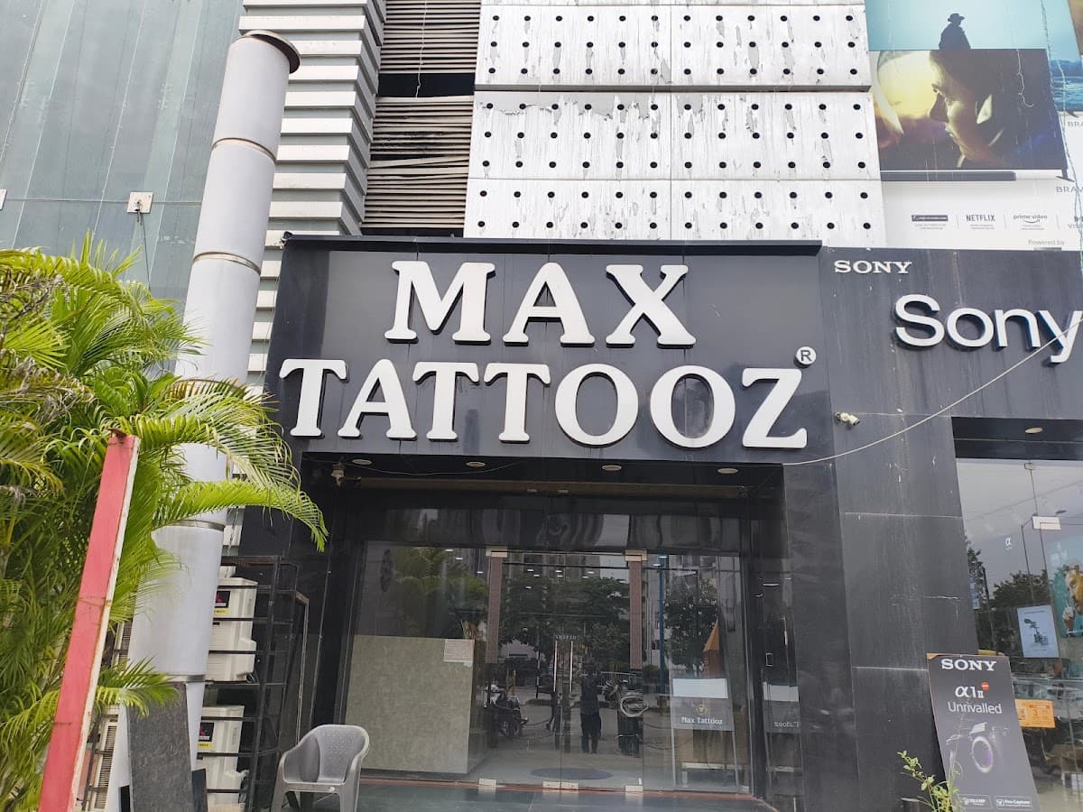 Max Tattooz & Piercing
