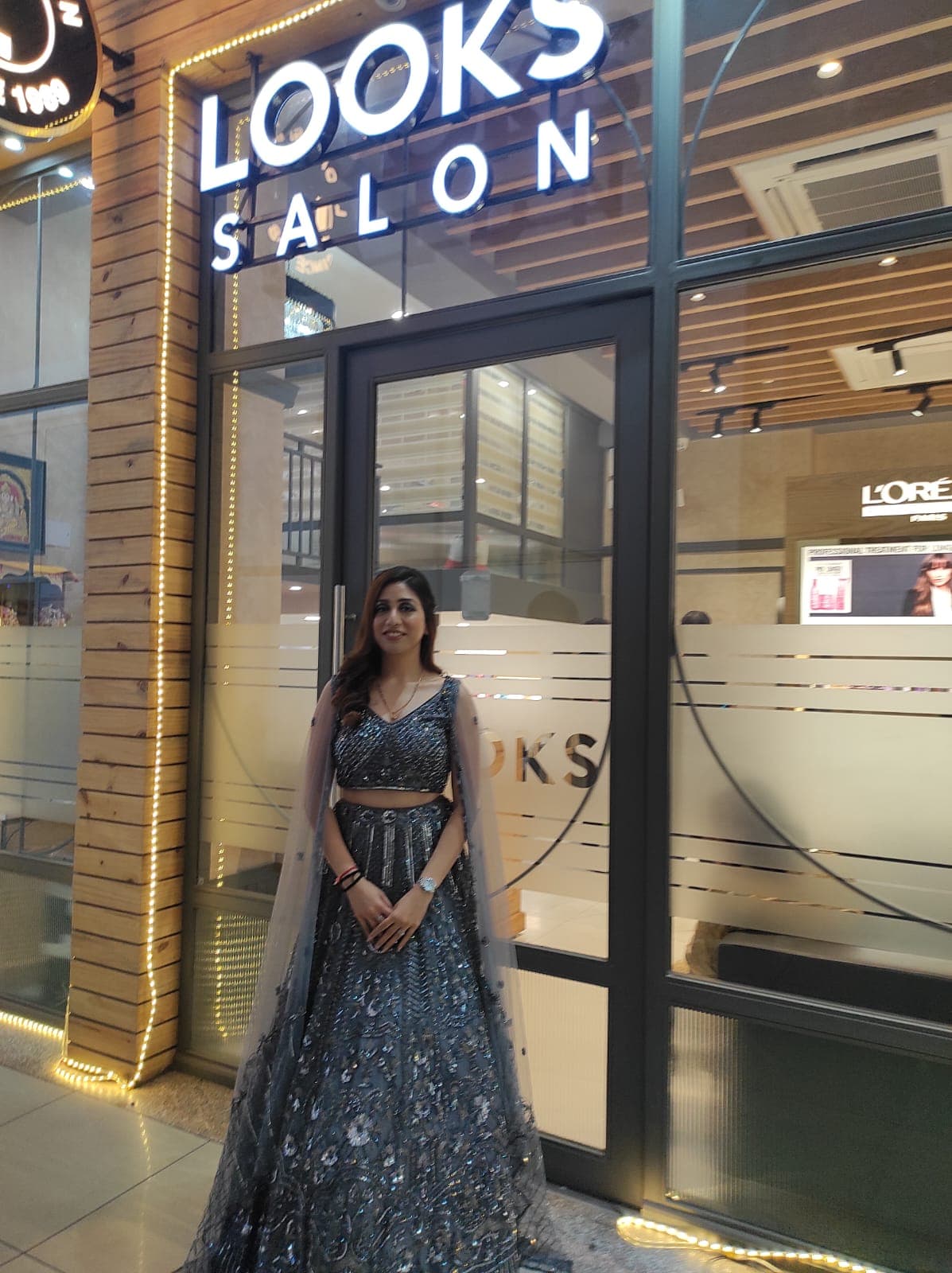 Looks Salon Noida Sector 128