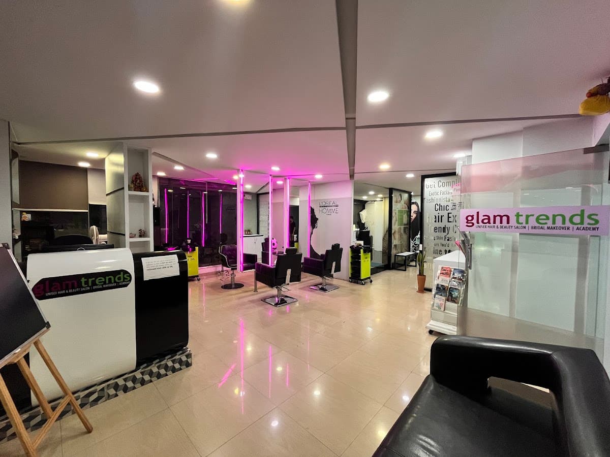 Glam Trends Unisex Hair & Beauty Salon