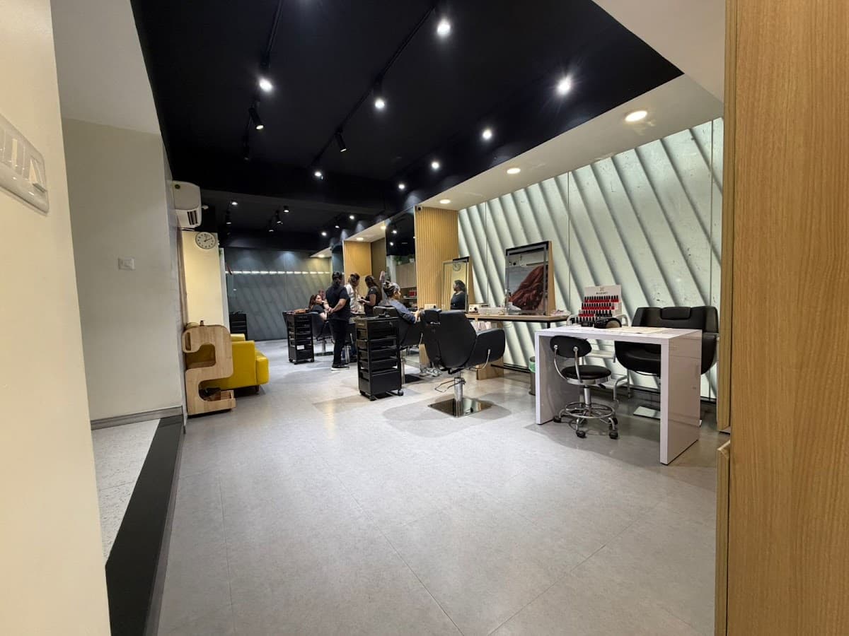 Lakme Salon For Him and Her in 3rd Block Jayanagar,Bengaluru