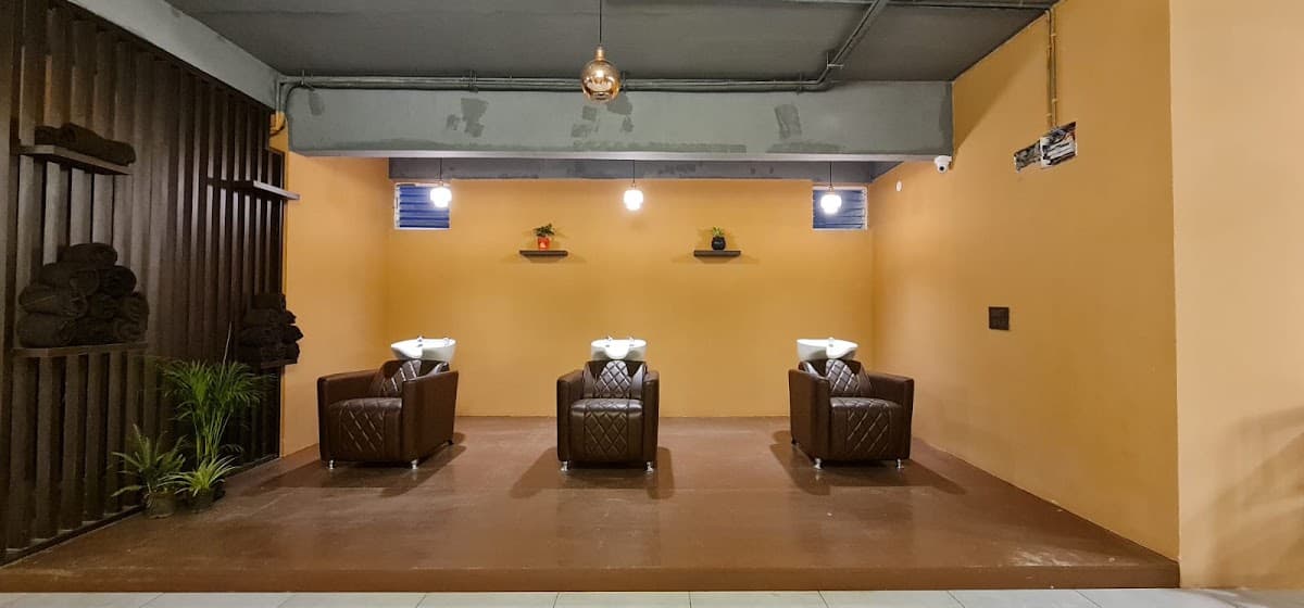 The Kalon Salon, Neo Town