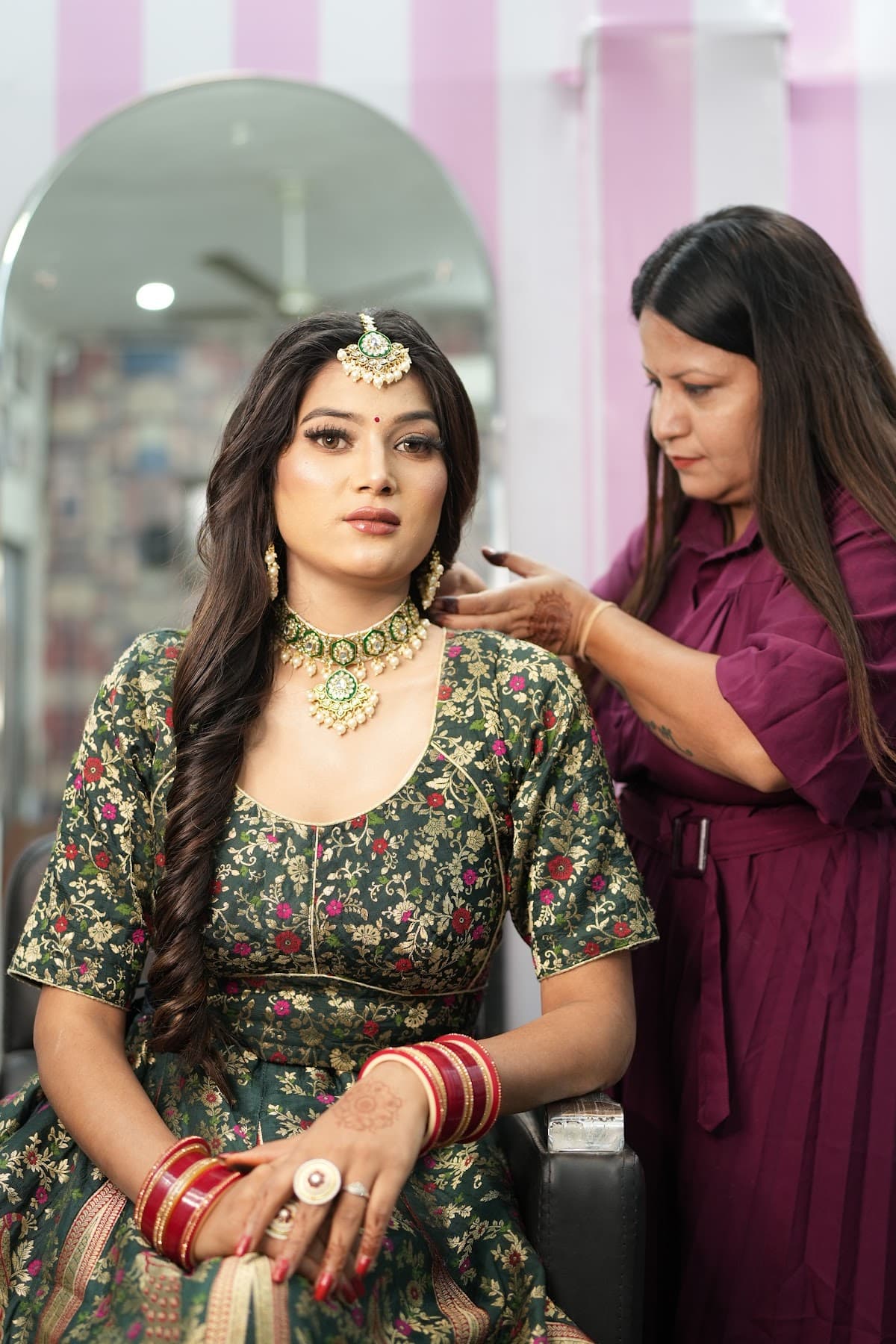 Jasmine makeup artist,beauty parlour andTraining Centre