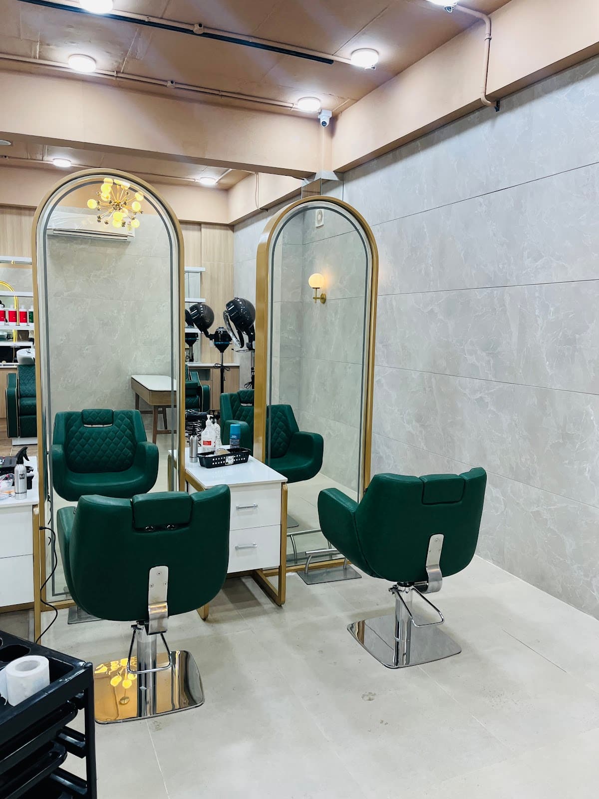 Naturals Signature Salon Sarjapura road(kaikondrahalli)