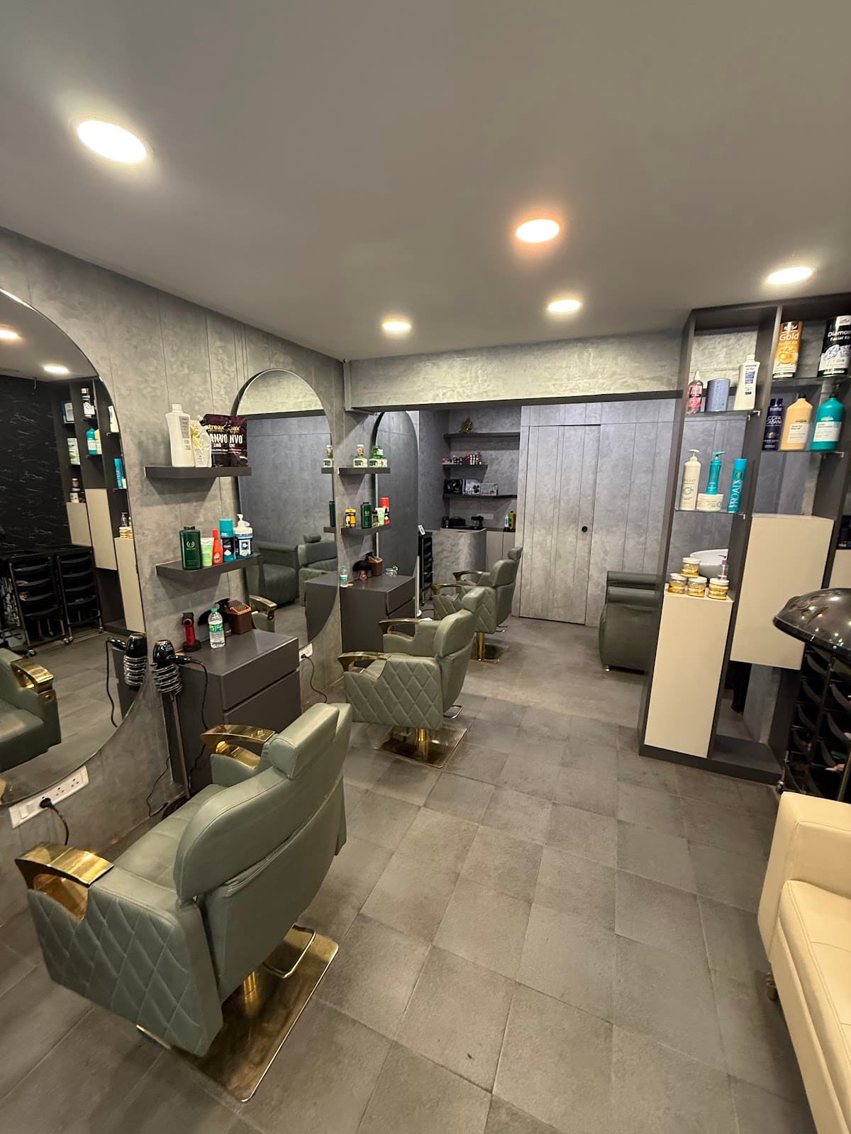 Modish Unisex Salon