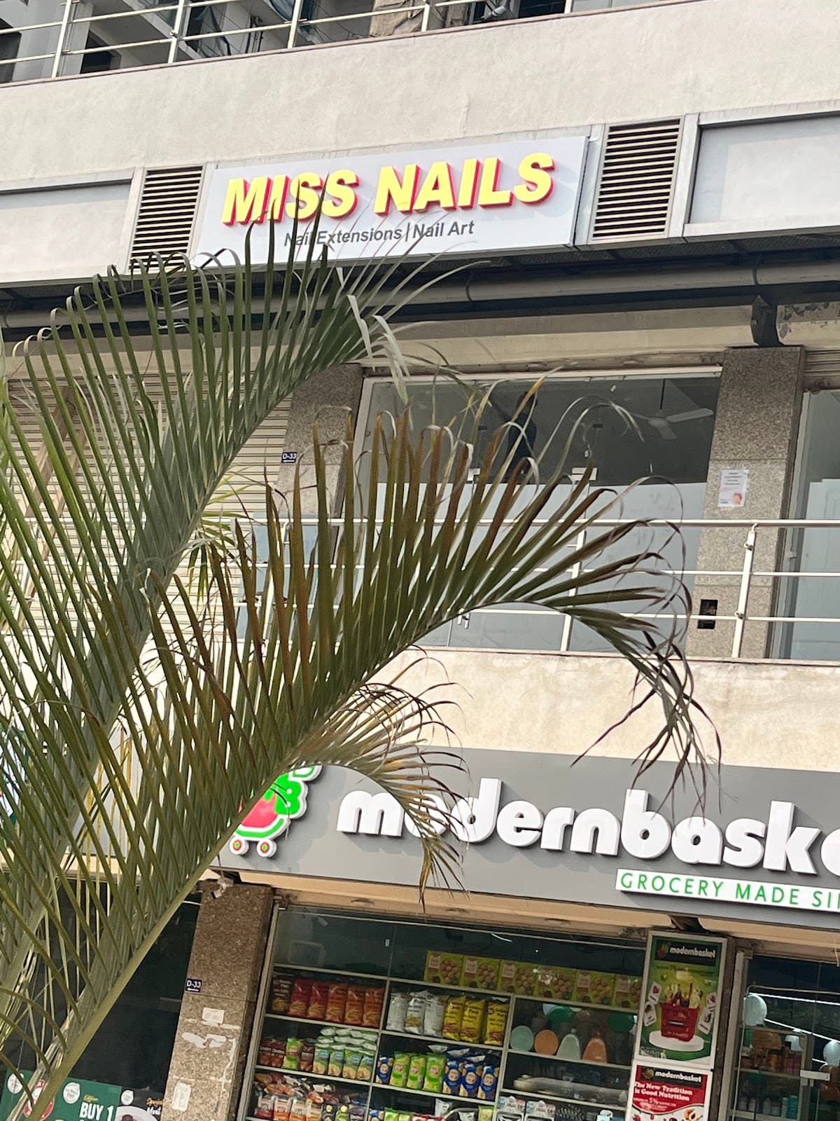 Miss Nails