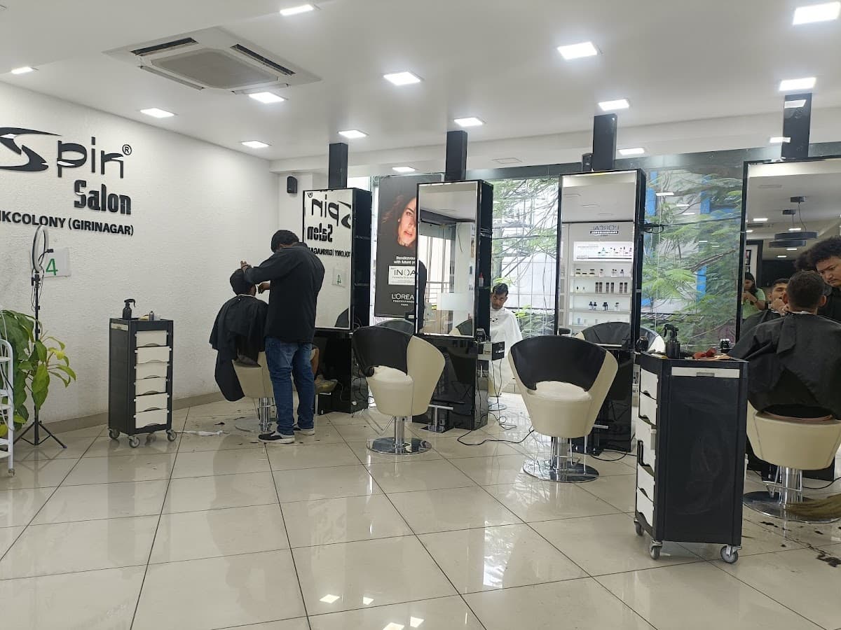 Spin Unisex Salon Bankcolony Girinagar