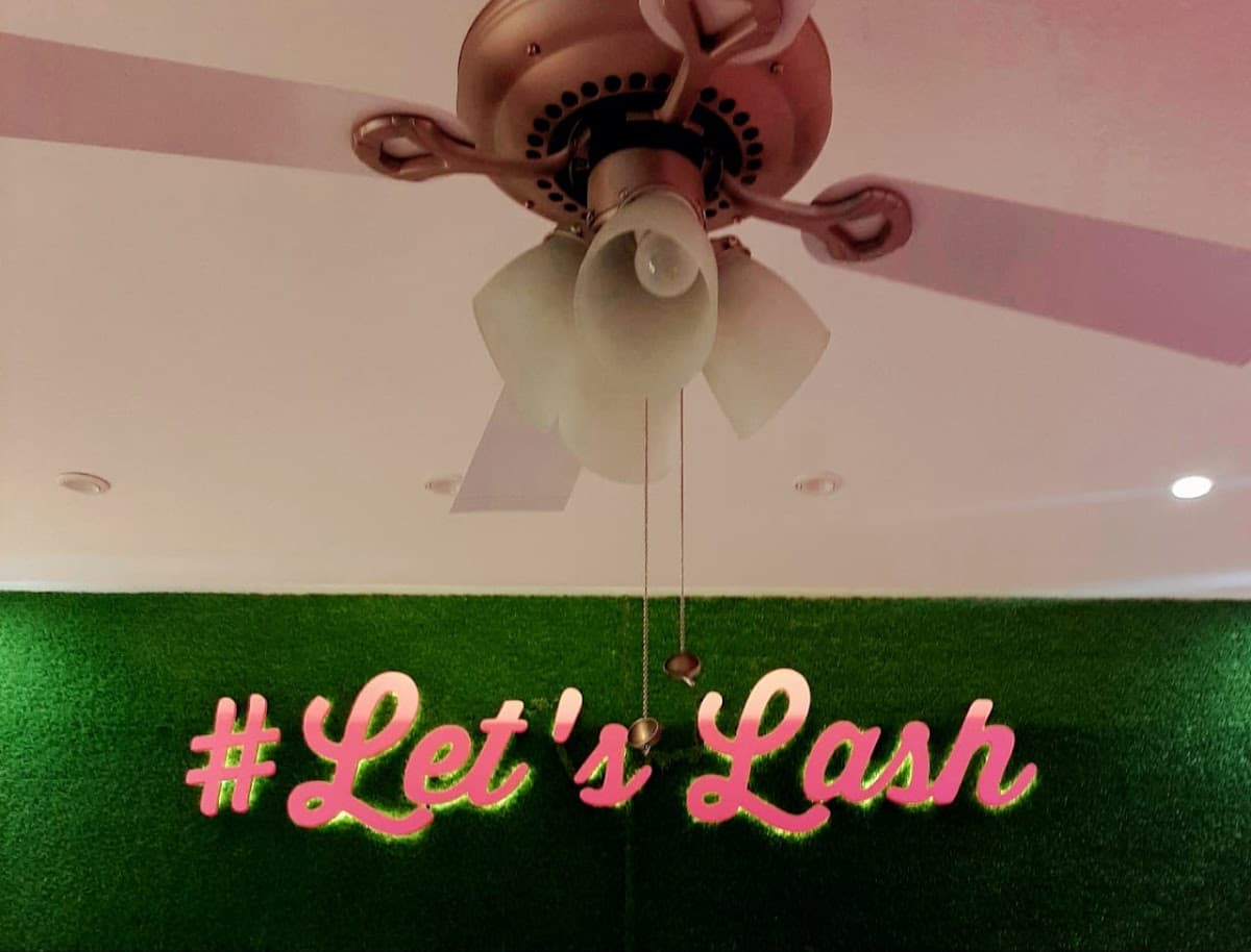 Pro Lash Bar - Eyelash Extension Studio
