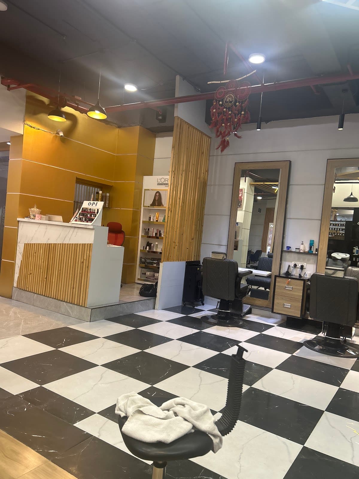 D SALON noida
