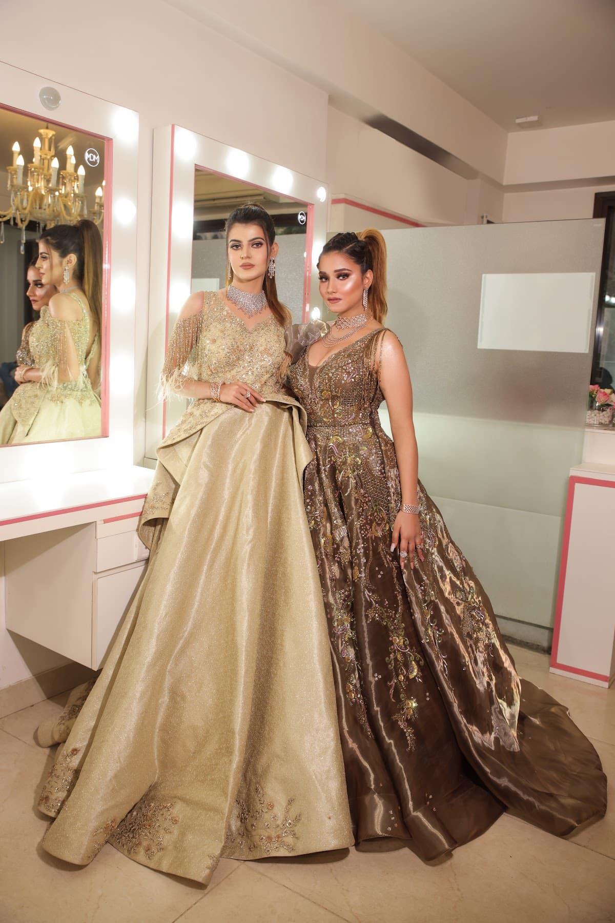 Meenakshi Dutt Makeovers Jaipur | Makeup Artist | Best Makeup Academy in Jaipur
