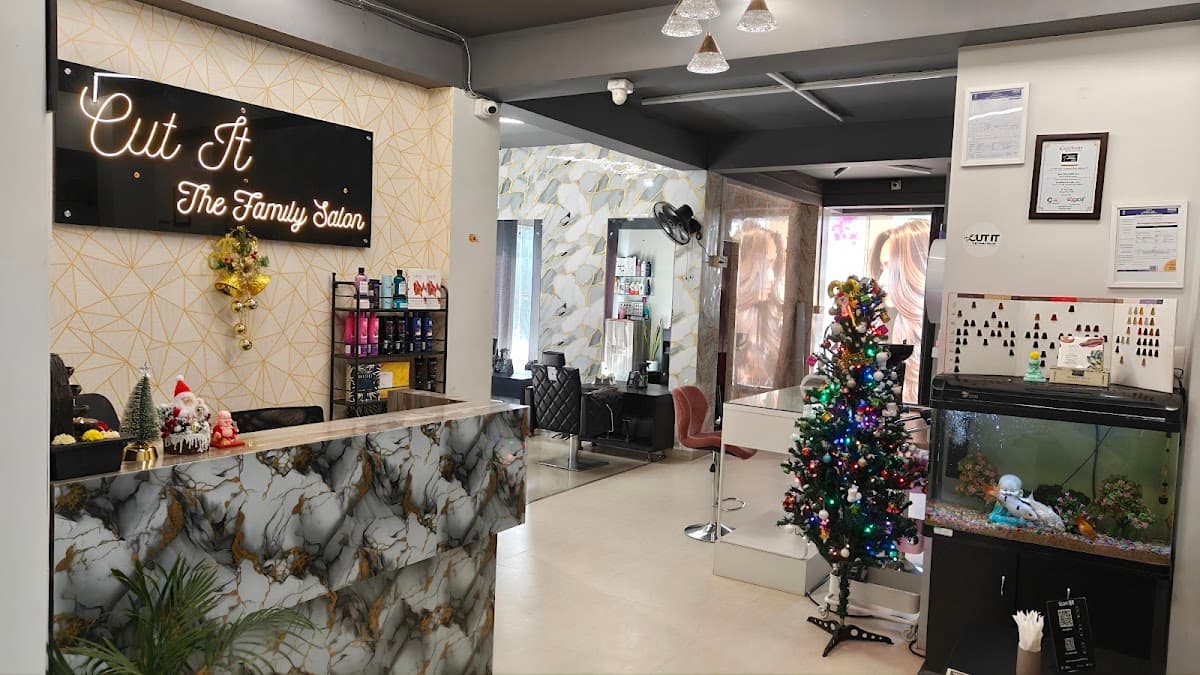 Cut it the family salon