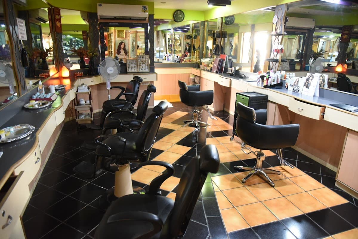 Koohinoor salon and Hair treatments