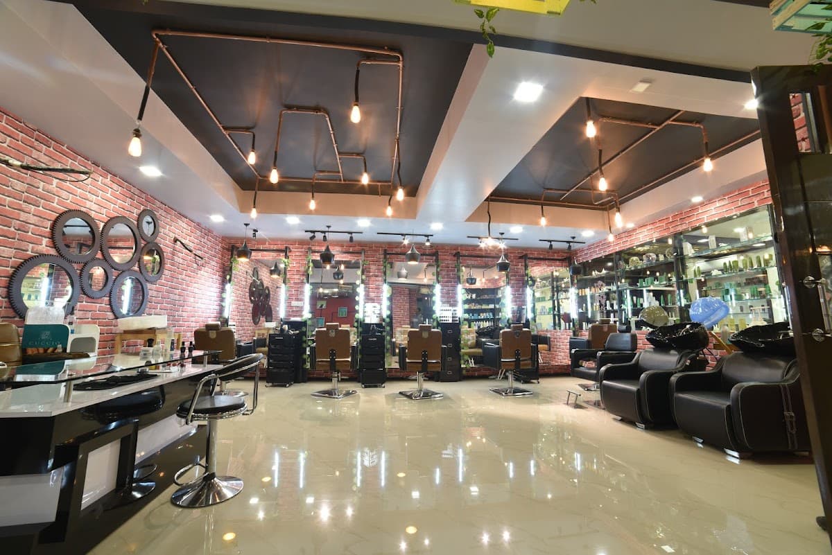 she n me salon