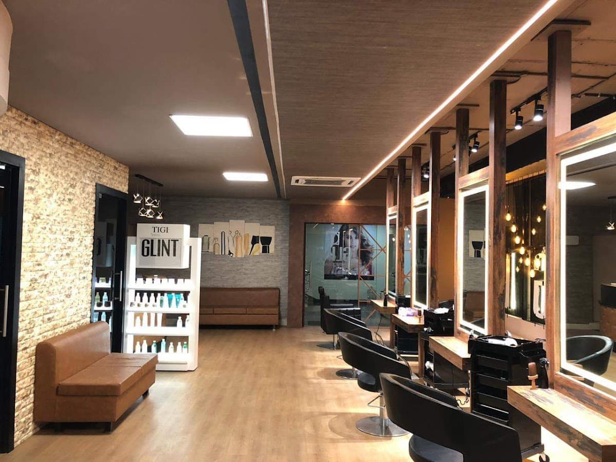Glint Unisex Salon