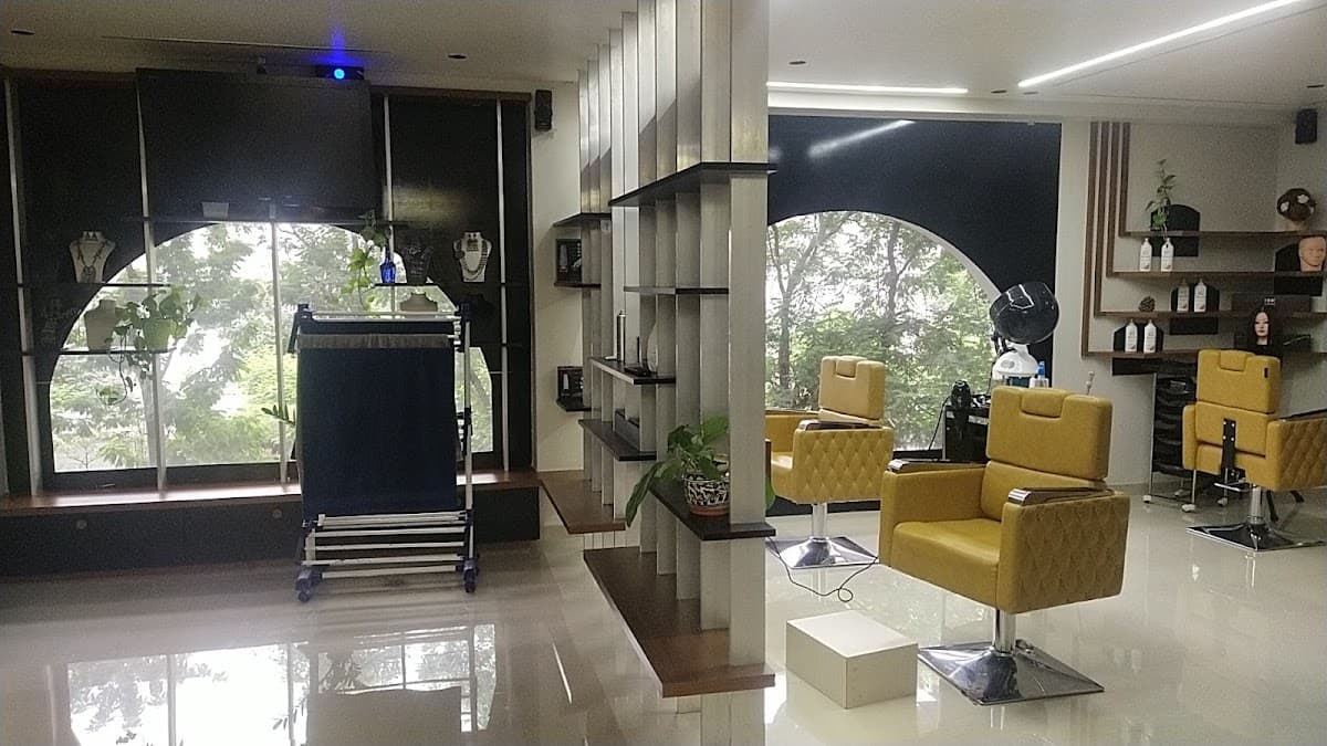 Miraas Beauty Salon & Academy