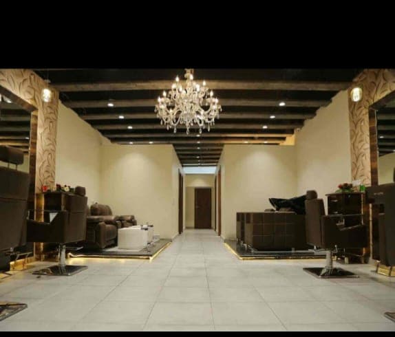 Czara Unisex Salon