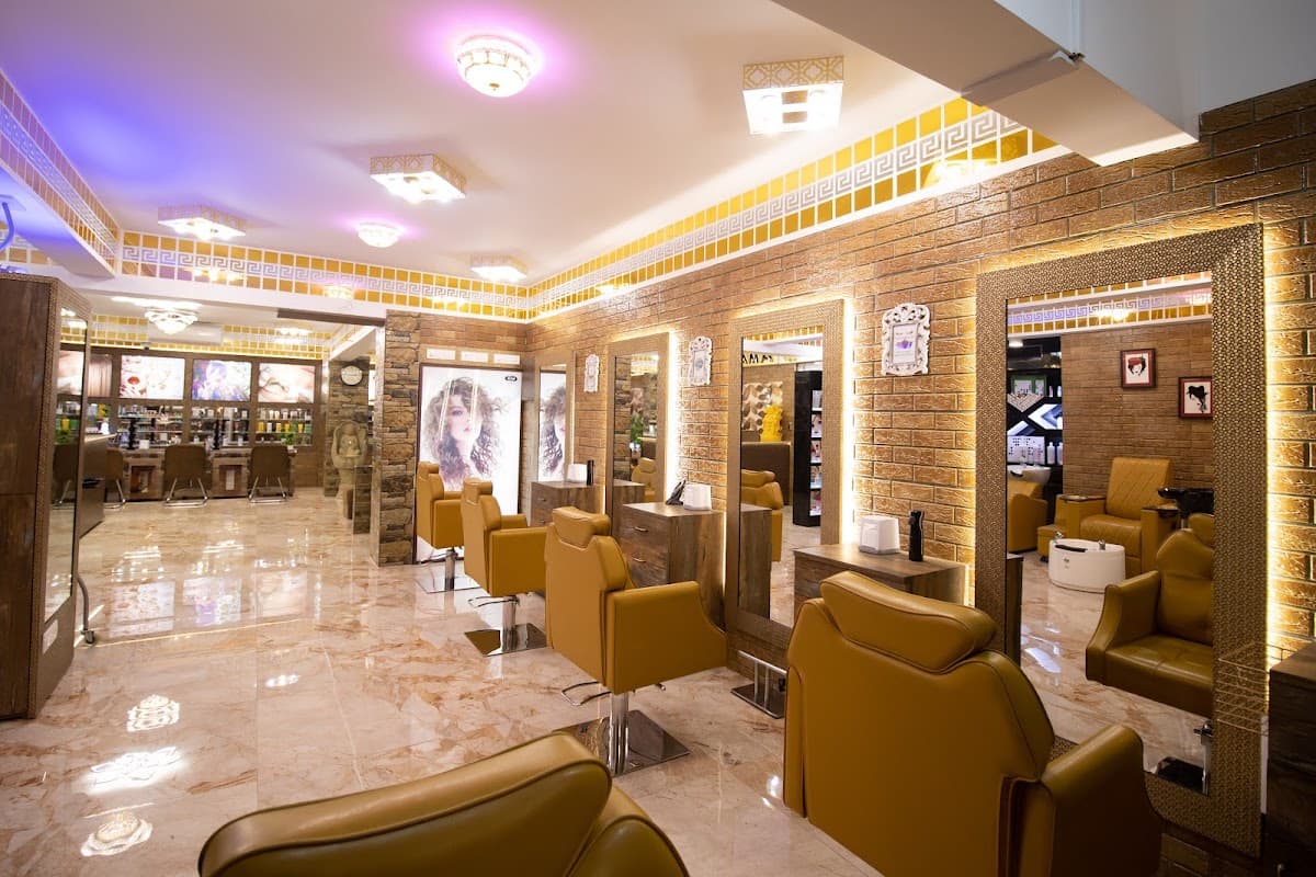Amanora The Beauty Lounge