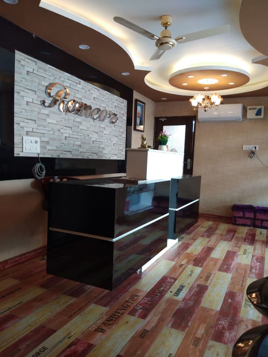 Romeo unisex salon