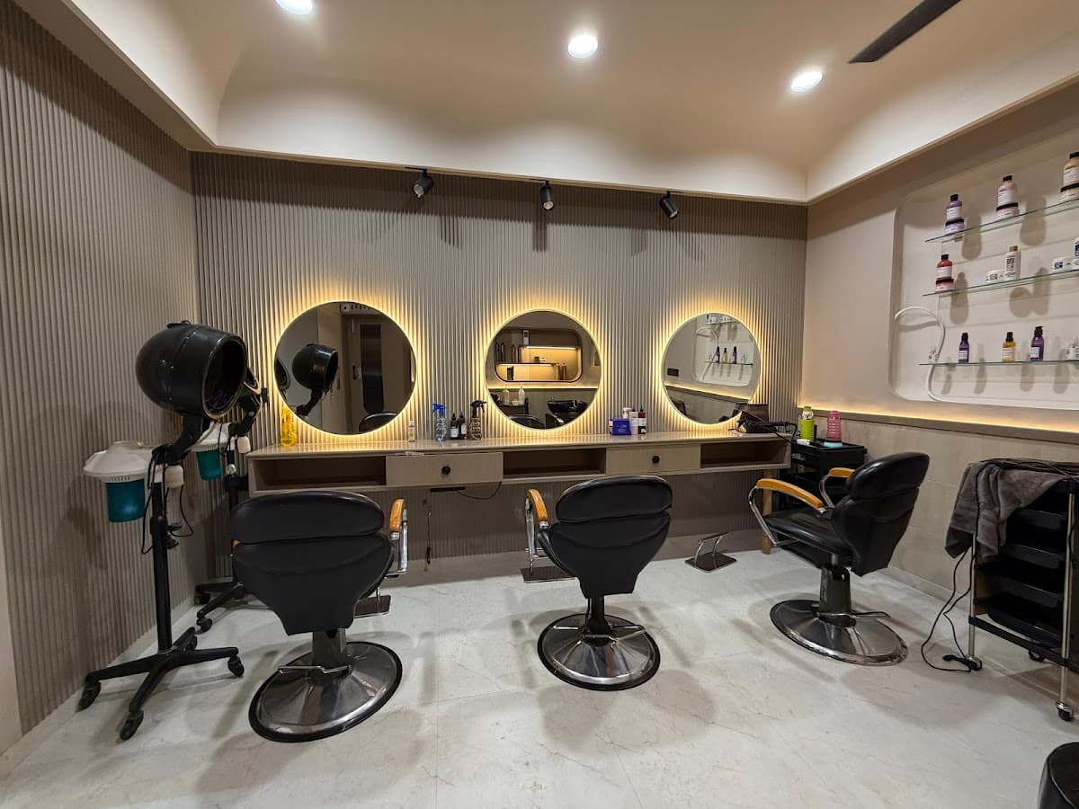 Hardik Beauty Salon