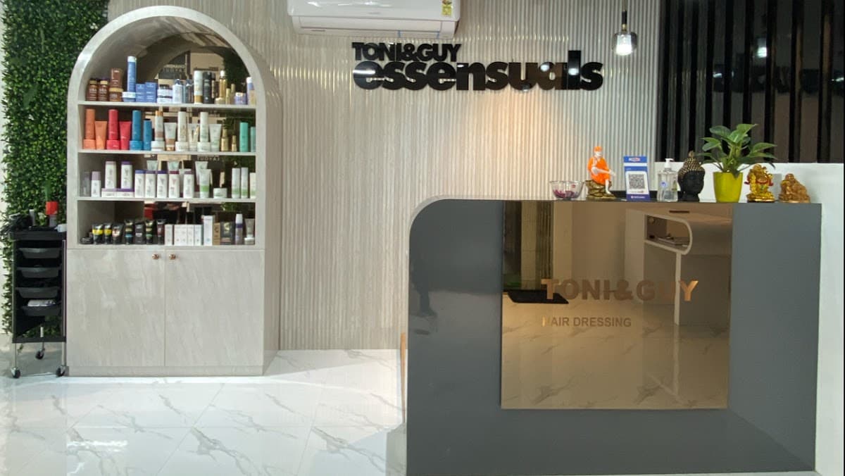 Essensuals by Toni&Guy Hairdressing, Chandra Layout