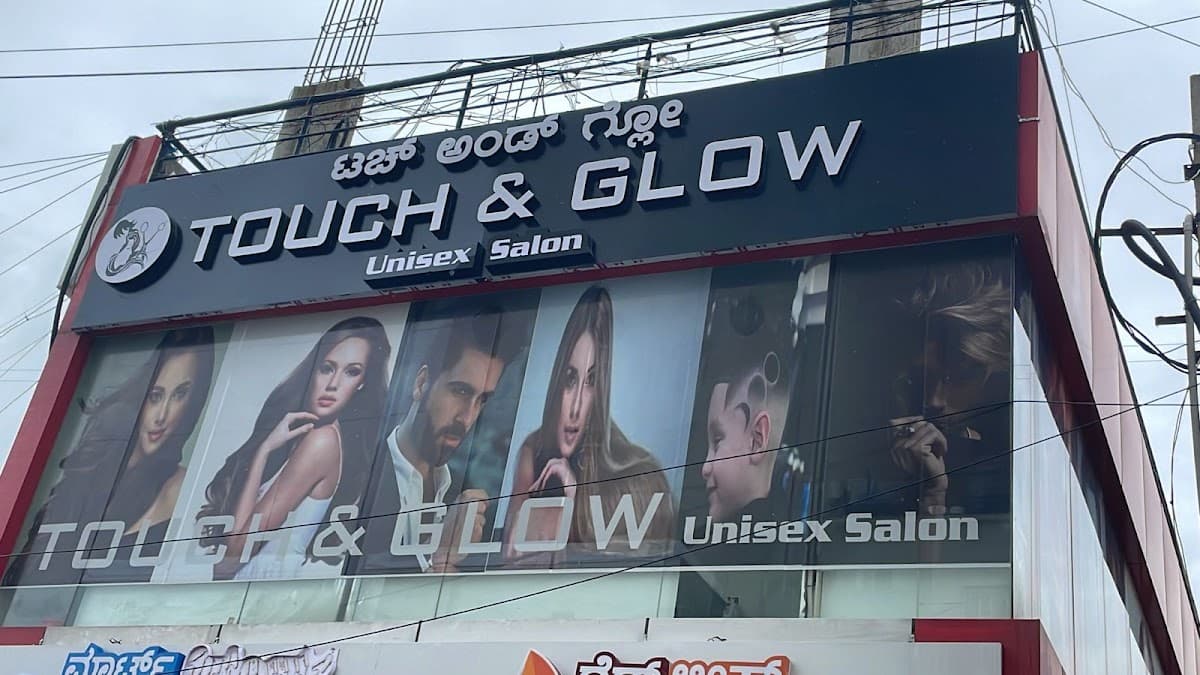 Touch and glow unisex saloon