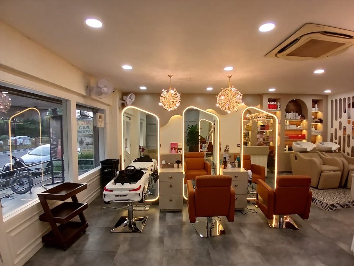Beenu Kapoor Luxe Salon & Academy