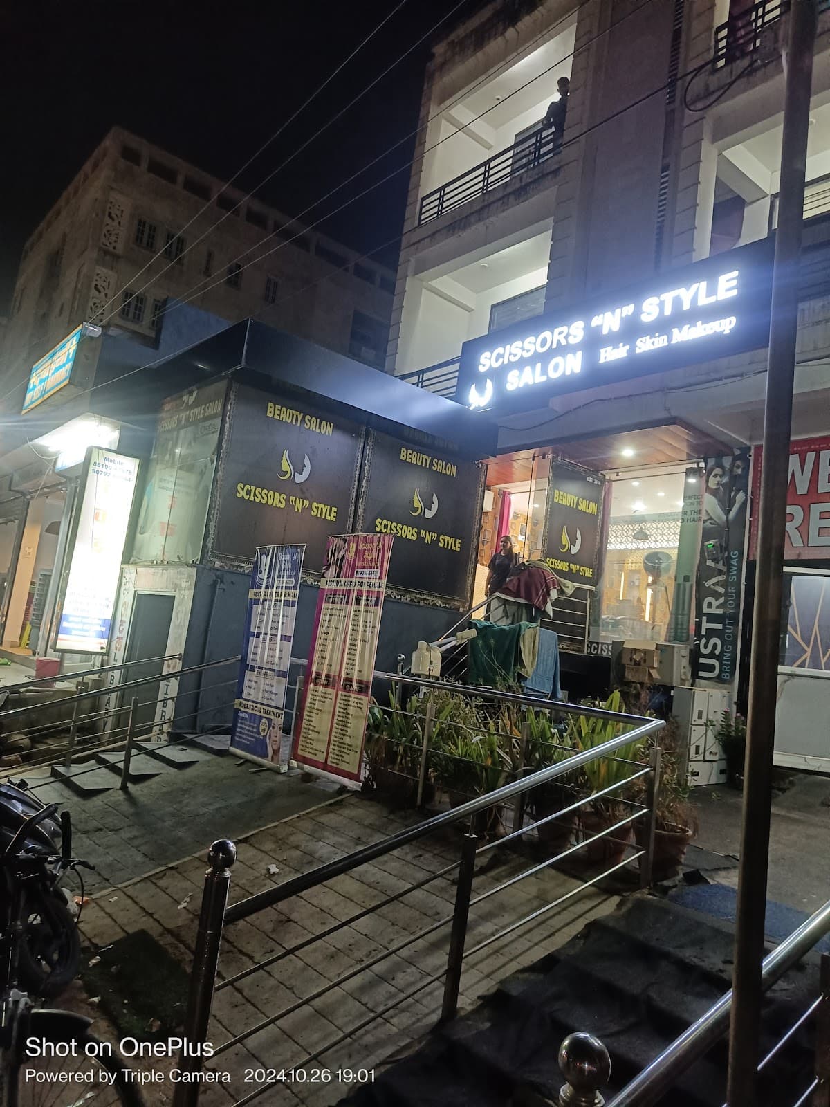 Scissors 'N' Style Salon-Beauty/Makeup/Hair/Unisex Salon/Make Artist in Malviya Nagar