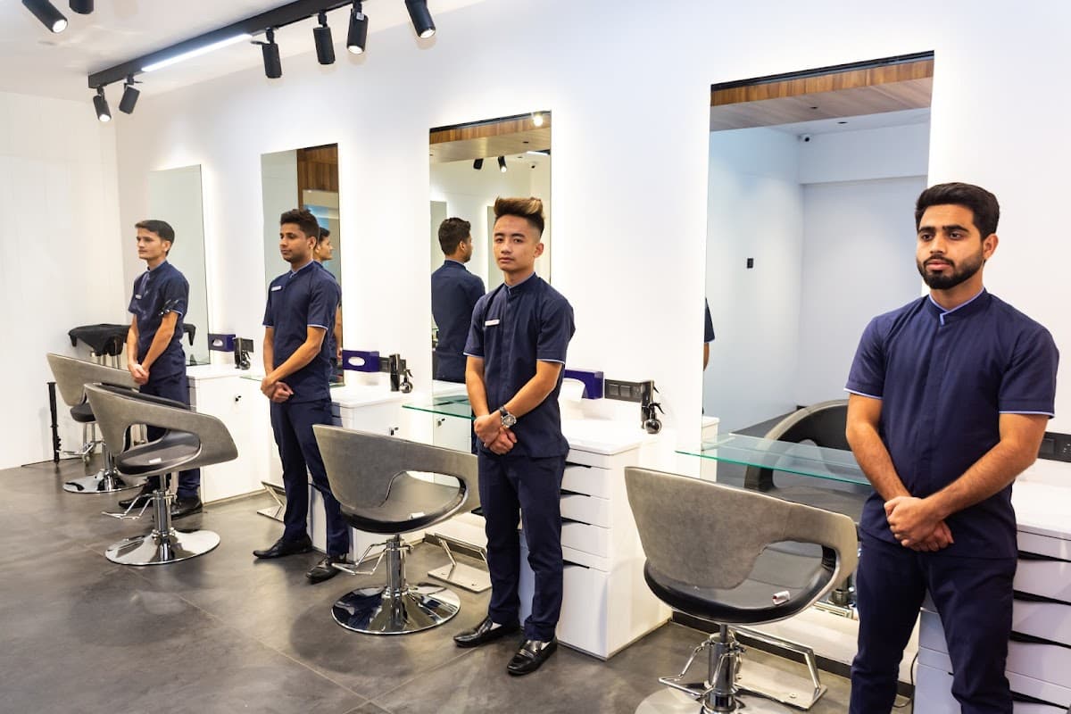 Move Onn - The Salon