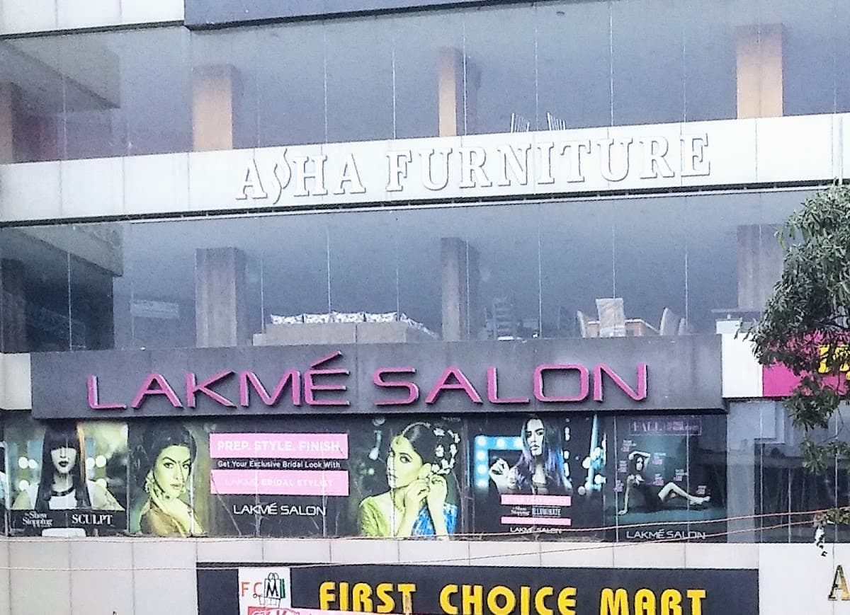 Lakme Salon in Anishabad,Patna
