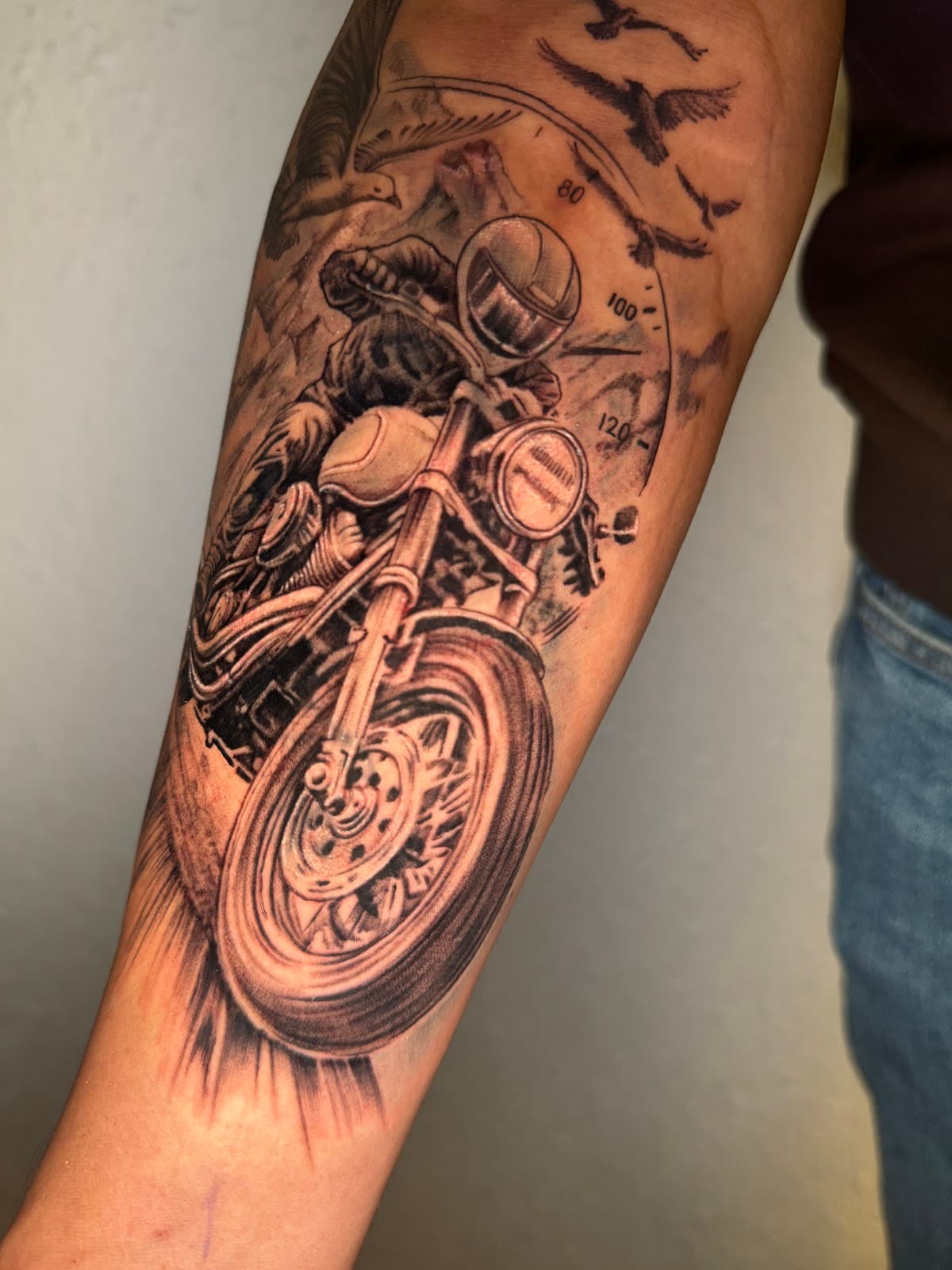 INK ATELIER (Tattoo & Piercing studio)