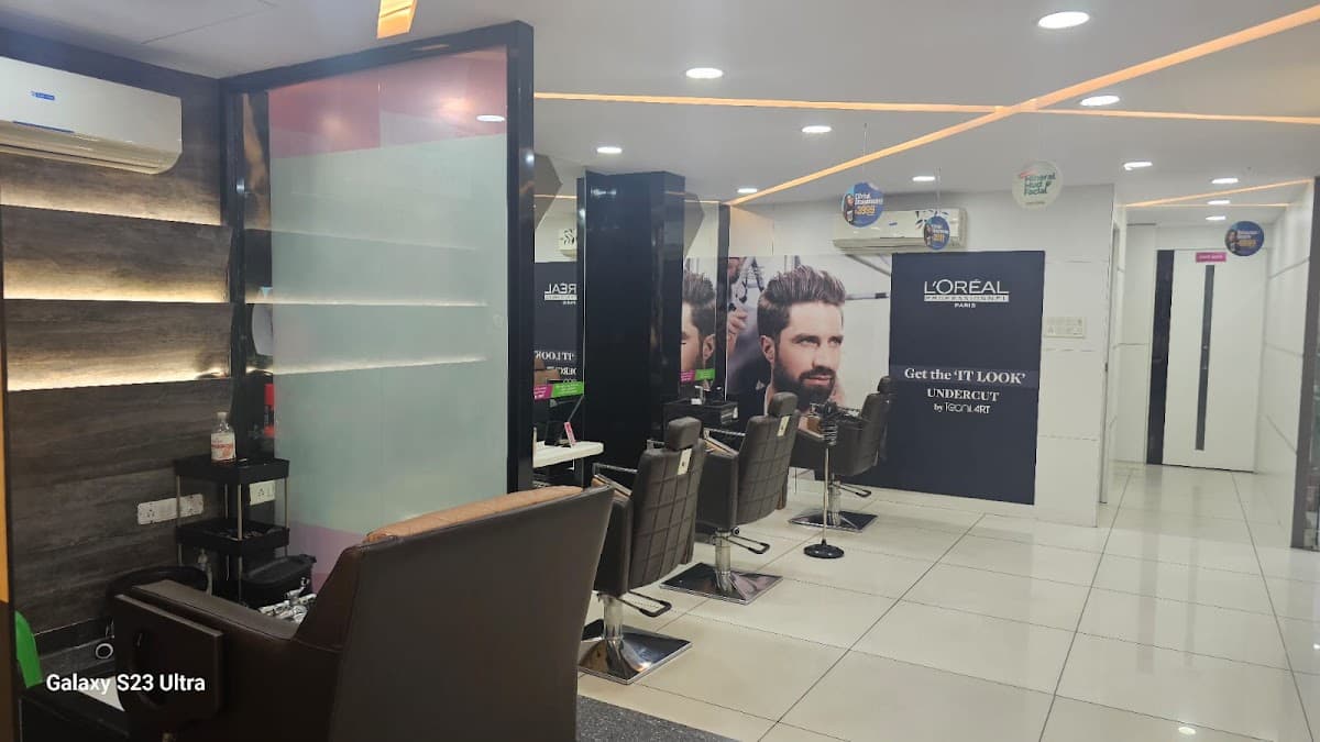 GREEN TRENDS UNISEX HAIR & STYLE SALON - Girinagar/Avalahalli/Banashankari 3rd Stage