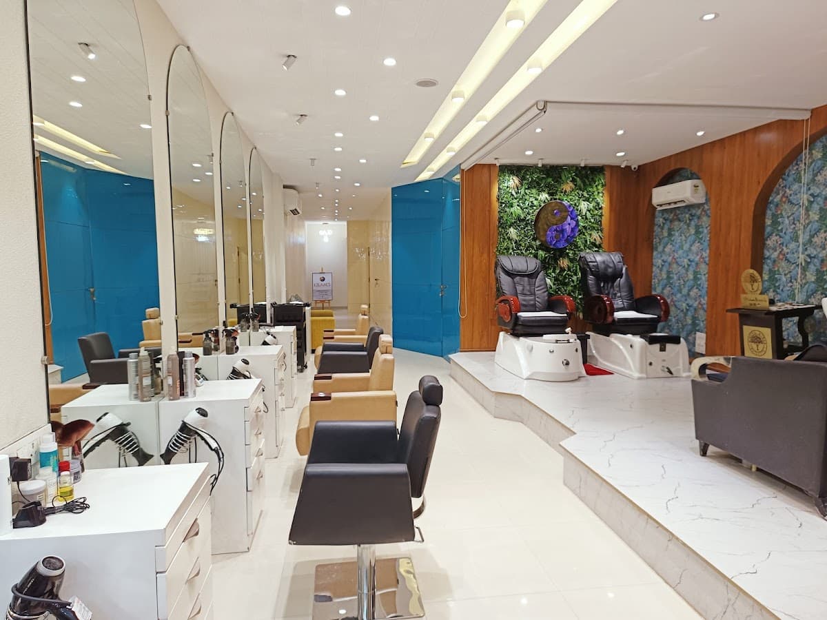 Lilaacs Unisex Salon | Best Hair, Skin & Beauty Services in Surat