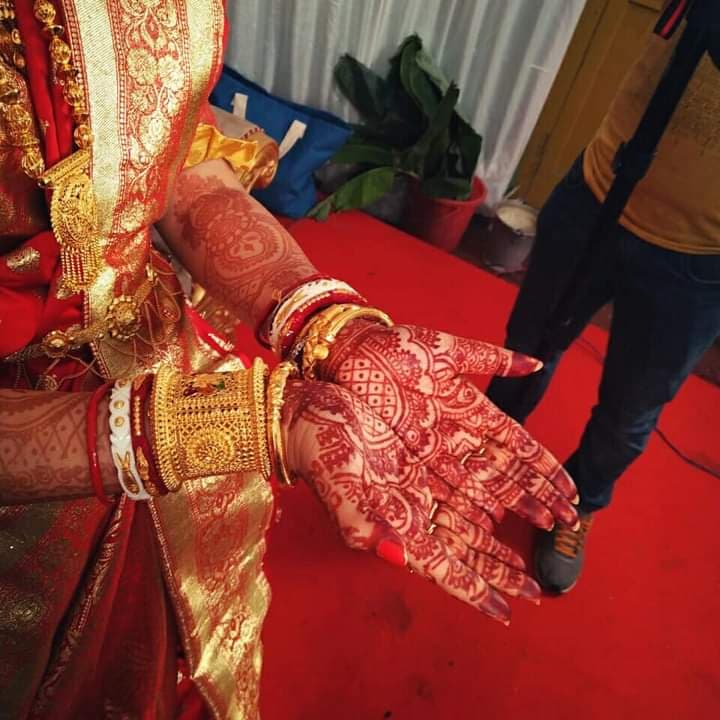 Ananya's Aesthetic Mehendi and Nail Art