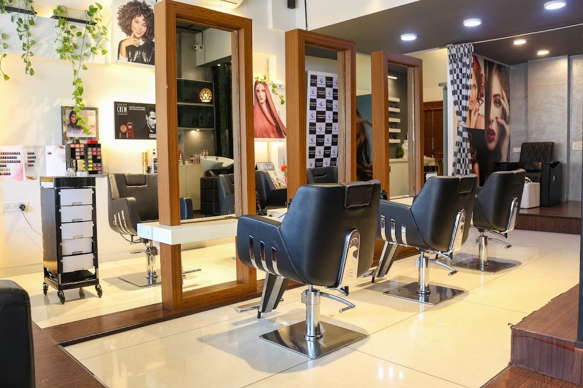 Desio Unisex Salon HSR