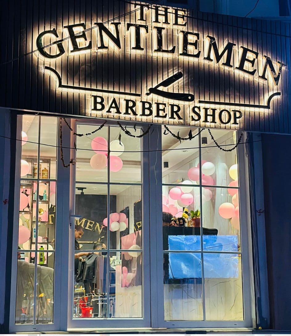 THE GENTLEMEN BARBERSHOP