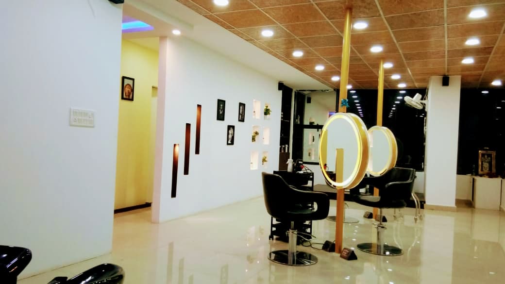 A1 Hair Studio Unisex salon