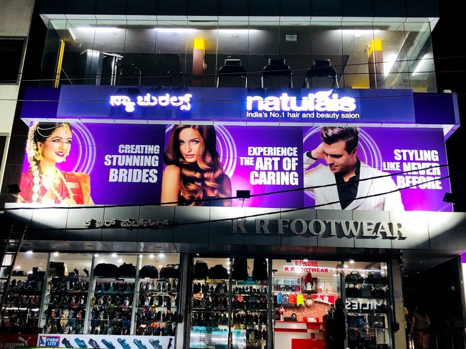 Naturals Unisex Salon Kempapura , Bengaluru