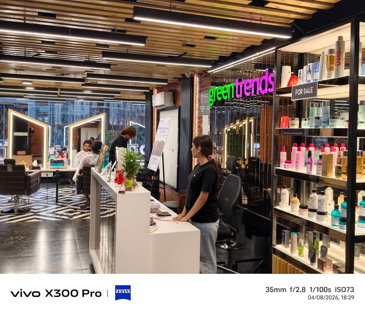 Green Trends Unisex Hair And Style Salon - Manipal County Road Singasandra