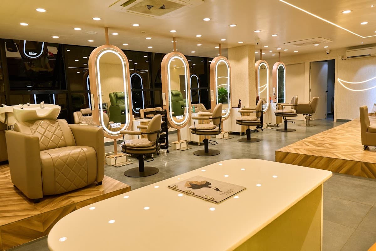 Trends Essential Family Salon