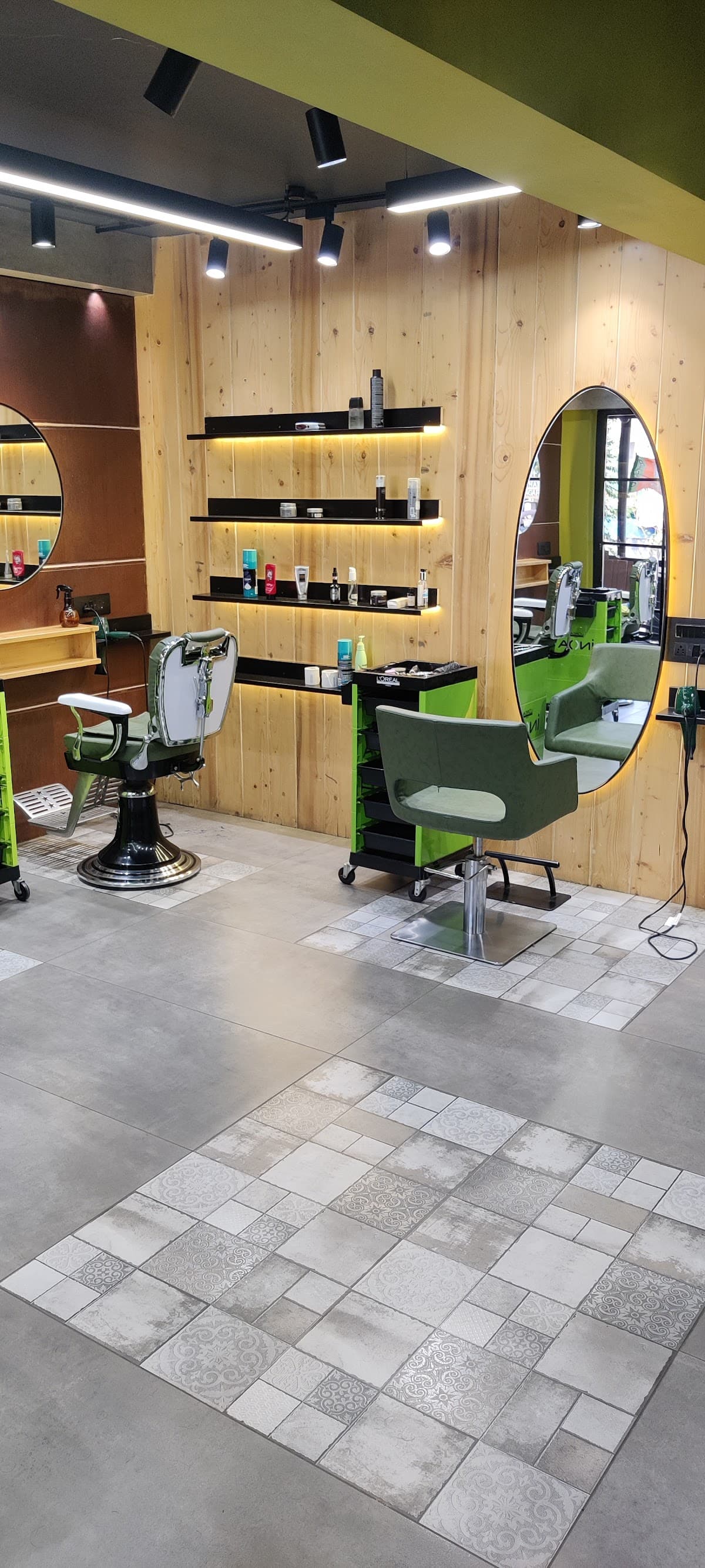 STYLE BY PRITESH & KRUSHANG UNISEX SALON
