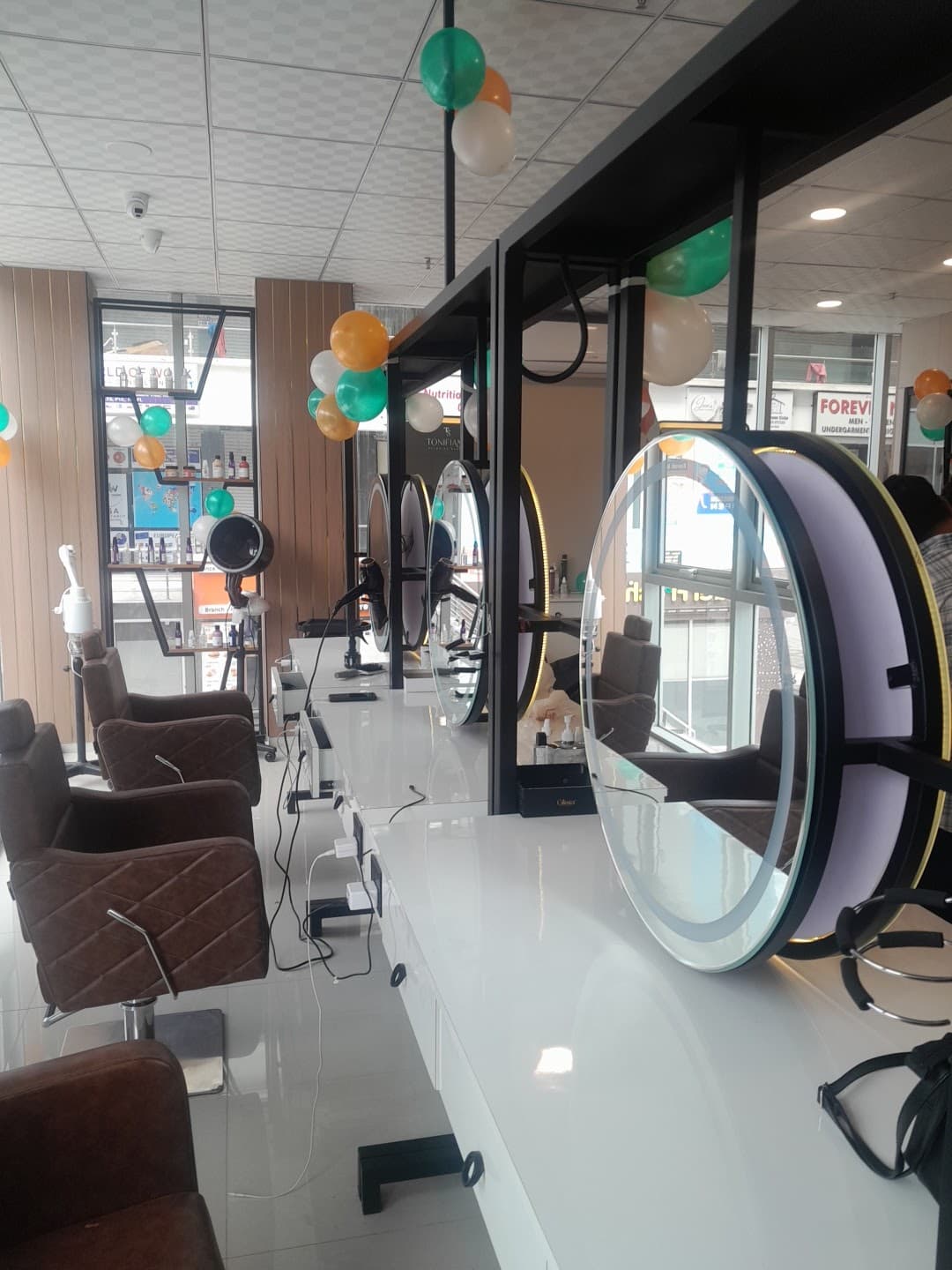 TONIFIANT SALON DE BEAUTE