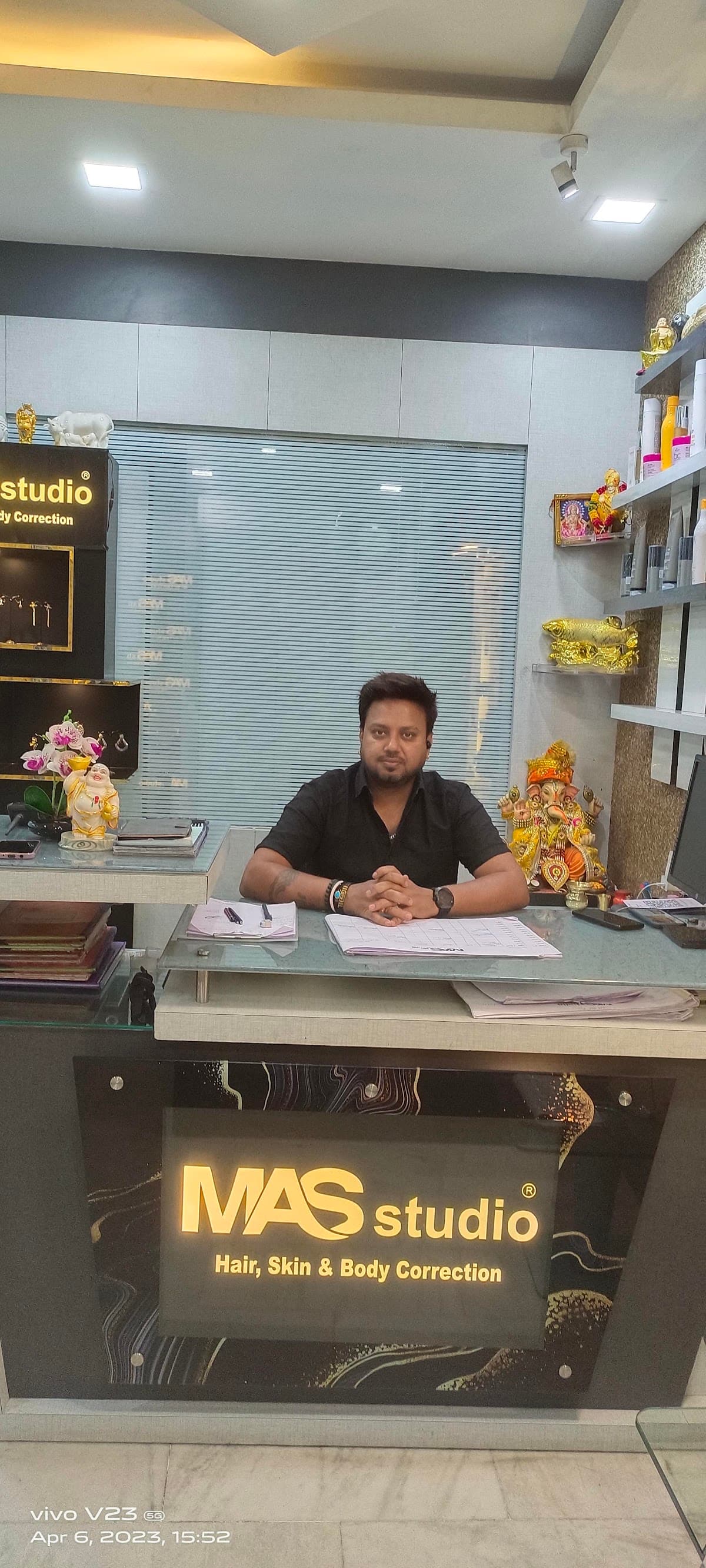 Salon Sudhir