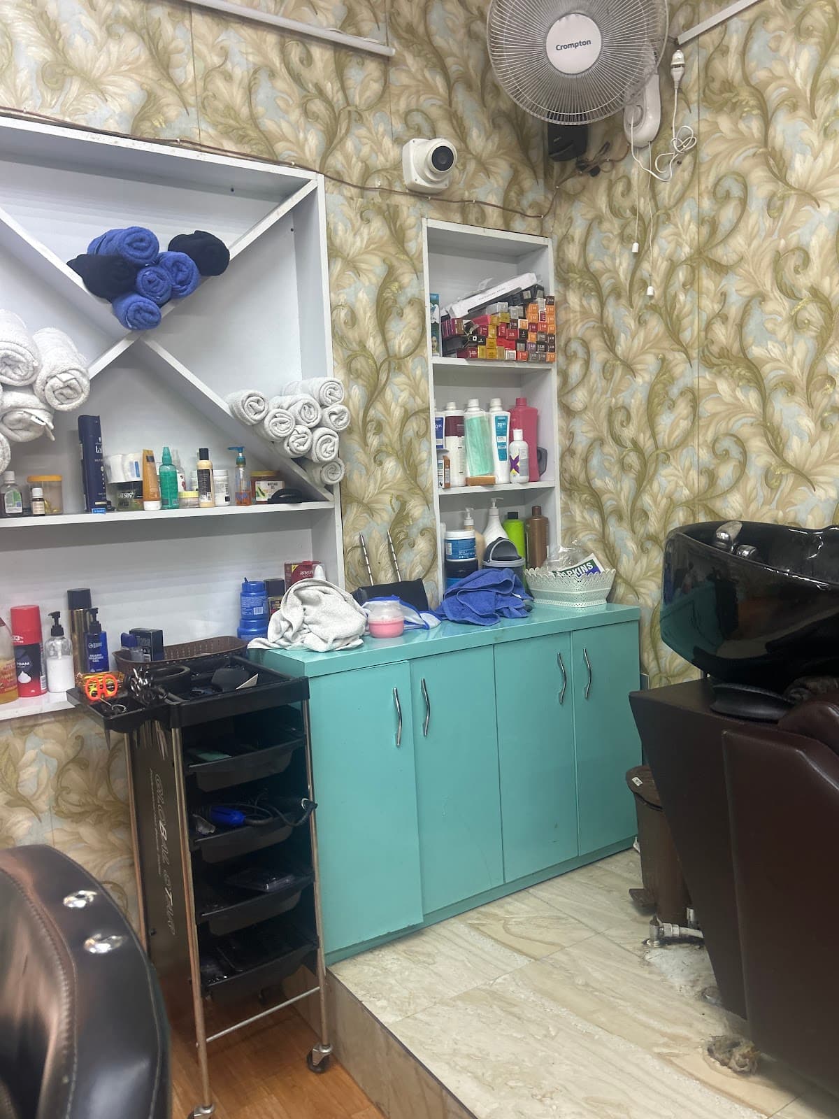 Kings and Queens Unisex Salon
