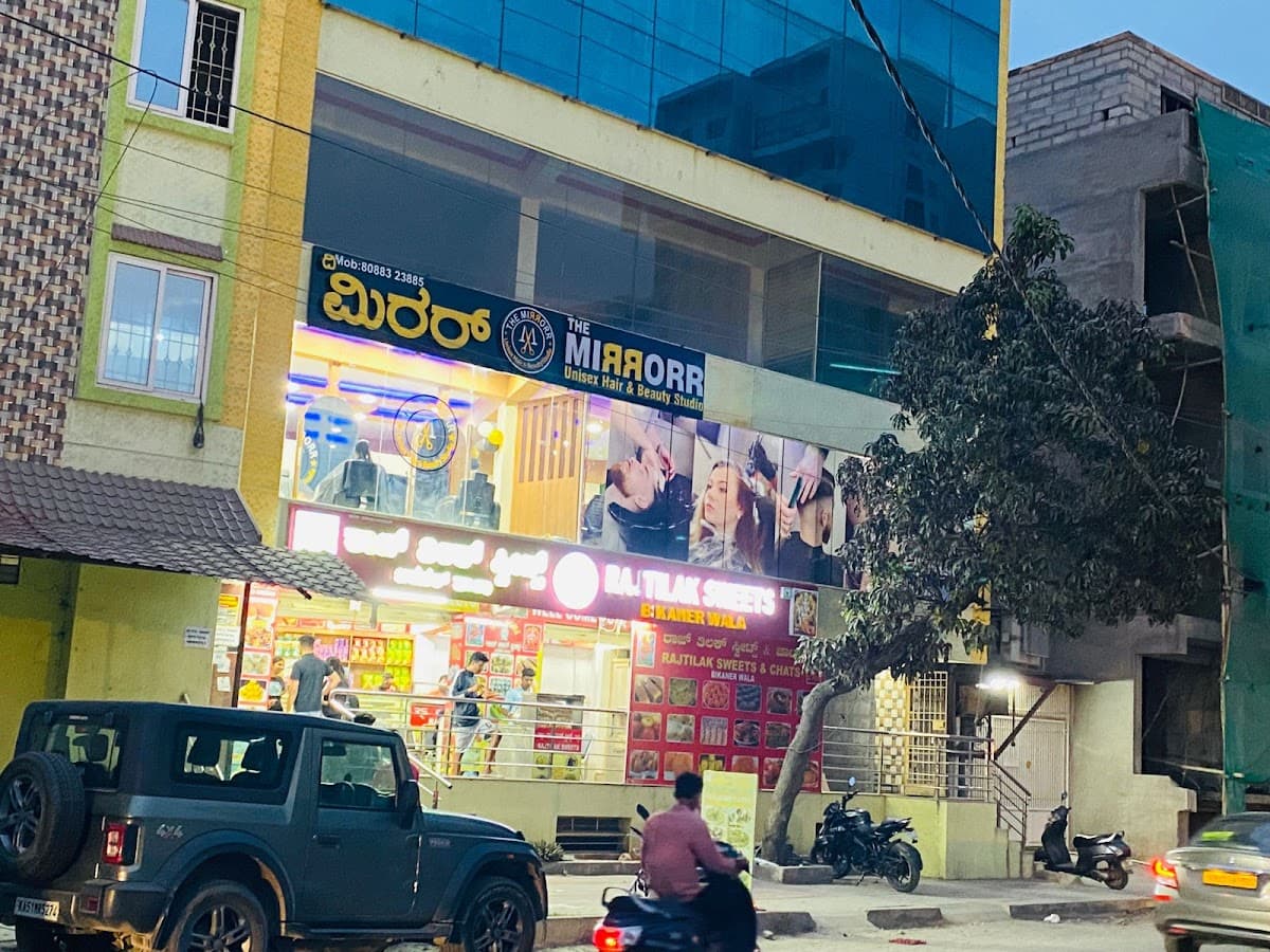THE MIRRORR (Unisex Hair & Beauty Studio)- Premium Best Salon In Hosa Road/Kudlu/Electronic city