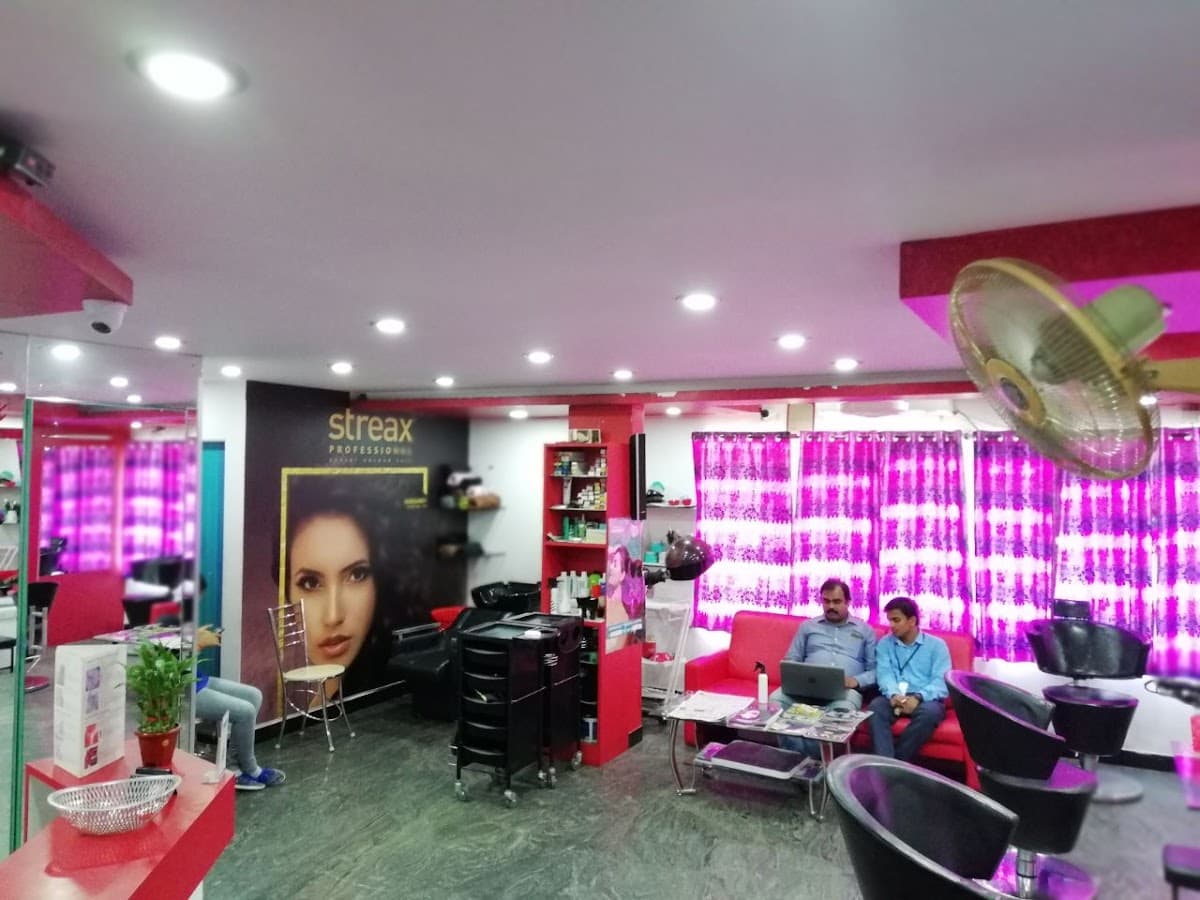 Salutee Unisex Salon and Hair Spa